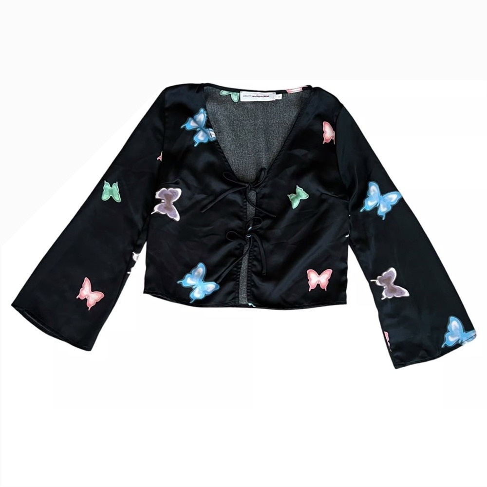 Lisa Says Gah Black Butterfly Print Satin Tie Front Bell Sleeve Crop Top Small - Picture 4 of 7